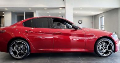 Alfa Romeo Giulia Veloce: vieni a vederla da Jolly Auto Giulia laterale