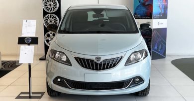 Lancia Ypsilon: fino al 31 Marzo tua da 189 € al mese con finanziamento e rottamazione Lancia Ypsilon profilo anteriore