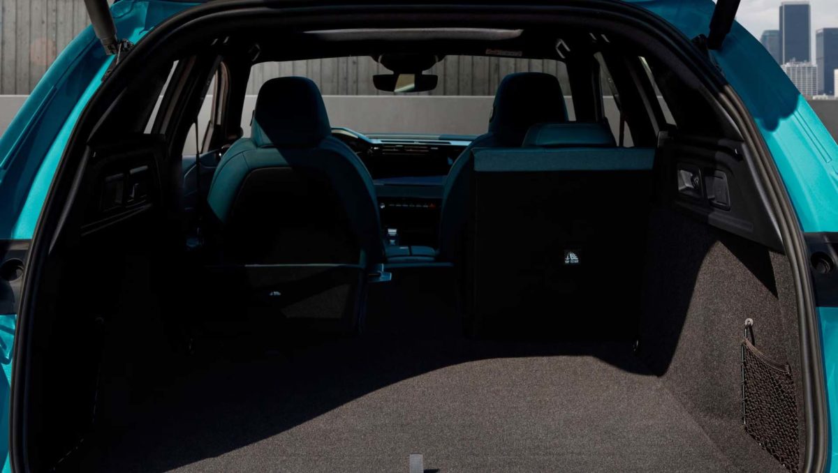 Peugeot 308 SW: Peugeot Magic Flat