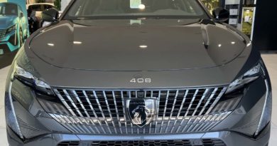 Peugeot 408: nuova, colore Grigio Titanium e in pronta consegna Peugeot anteriore