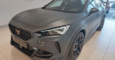 CUPRA Formentor CUPRA Formentor VZ5 390 CV edizione limitata: in pronta consegna per te da Jolly Motor CUPRA Formentor VZ anteriore frontale e laterale guidatore