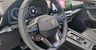 CUPRA Formentor CUPRA Formentor VZ5 390 CV edizione limitata: in pronta consegna per te da Jolly Motor CUPRA Formentor VZ interni volante