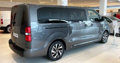Fiat E-Ulysse in pronta consegna da Jolly Auto Ulysse elettrico laterale