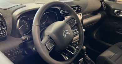 Citroën C3 Aircross km 0 in pronta consegna Citroën C Aircross interni anterori cruscotto