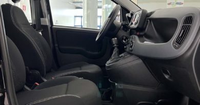 Fiat Panda: fino al 31 Luglio tua da 99 euro al mese Fiat Panda sedili anteriori