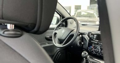 Lancia Ypsilon: fino al 31 Luglio 2023 tua da 159 euro al mese Lancia Ypsilon particolare sedile volante