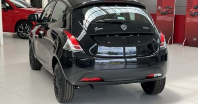 Lancia Ypsilon: fino al 31 Luglio 2023 tua da 159 euro al mese Lancia Ypsilon posteriore