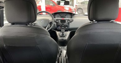 Lancia Ypsilon: fino al 31 Luglio 2023 tua da 159 euro al mese Lancia Ypsilon posteriore verso anteriore
