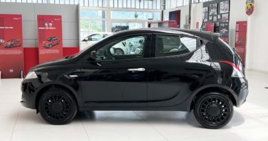 Lancia Ypsilon: fino al 31 Luglio 2023 tua da 159 euro al mese Lancia Ypsilon profilo guidatore
