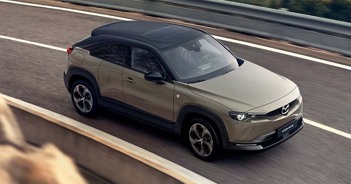 Mazda MX-30 R-EV: tua da 369 euro al mese Mazda MX R EV