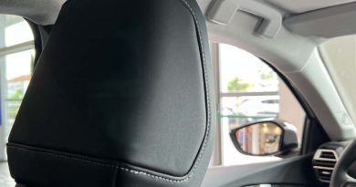 Citroën C4 X in pronta consegna a 27.900 euro Citroën C X interno poggiatesta