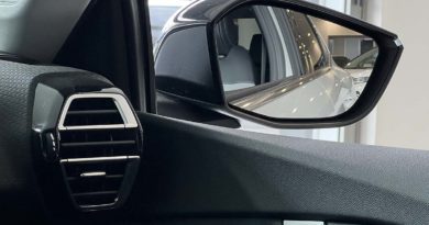 Citroën C4 X in pronta consegna a 27.900 euro Citroën C X specchietto