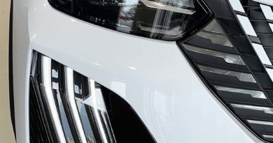 Nuovo Peugeot 2008: fino al 31 Ottobre 2023 tuo da 199 euro al mese Nuovo Peugeot faro anteriore