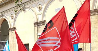 SLC-CGIL "vicina" ai lavoratori dello stabilimento "Reno de Medici" n copia