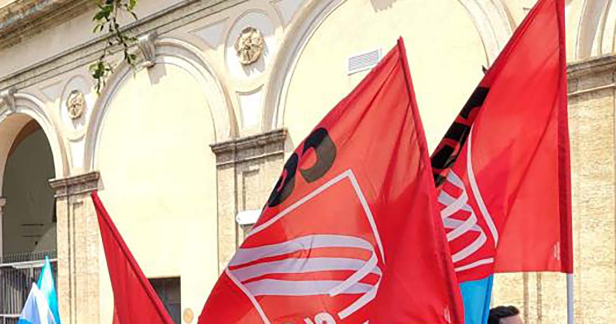 SLC-CGIL "vicina" ai lavoratori dello stabilimento "Reno de Medici" n copia