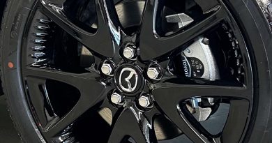 Mazda2 Hybrid 2024: due modalità di guida, un’unica missione Mazda Full Hybrid