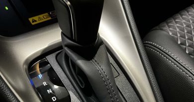 Mazda2 Hybrid 2024: due modalità di guida, un’unica missione Mazda Full Hybrid