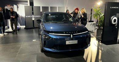 Lancia Ypsilon Nuova Lancia Ypsilon edizione limitata Cassina: il piacere di guidare in un salotto di design Nuova Lancia Ypsilon