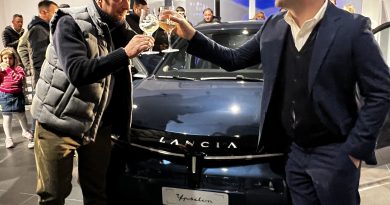 Lancia Ypsilon Nuova Lancia Ypsilon edizione limitata Cassina: il piacere di guidare in un salotto di design Nuova Lancia Ypsilon
