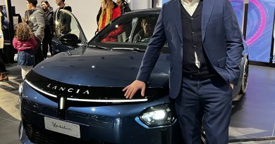 Lancia Ypsilon Nuova Lancia Ypsilon edizione limitata Cassina: il piacere di guidare in un salotto di design Nuova Lancia Ypsilon