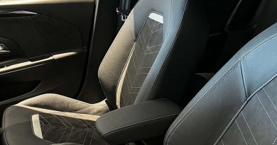 Opel Corsa interni anteriori