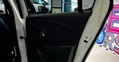 Opel Corsa sportello posteriore