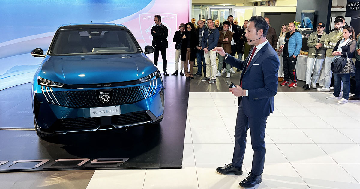 Nuova Peugeot copia