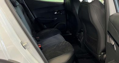 Nuovo Peugeot interni posteriori