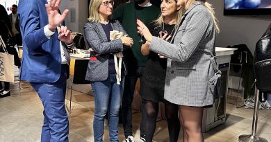 JOLLY AUTO MAZDA E L'AURA NOVEMBRE