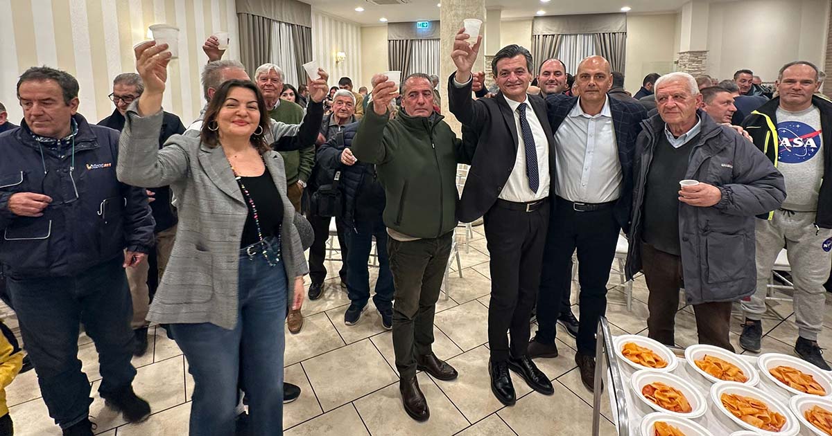 Torrice brindisi fine anno () copia