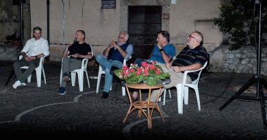 ROCCASECCA “CHIGLIE DE NCOPPA I CHIGLIE D’ATTERA” SUCCESSO PER LA PRESENTAZIONE DEL LIBRO DI POMPEO DI FAZIO copia