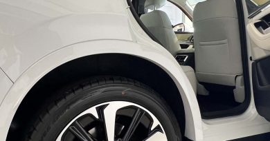 Mazda CX white
