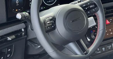 Hyundai Tuscon N volante display pedali