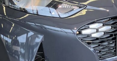 Hyundai i particolarre fari anteriori