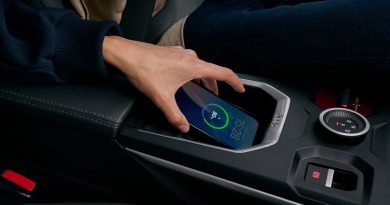 Nuova Jeep Compass e Hybrid presenta un approccio stilistico che rispecchia il DNA del marchio