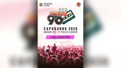 Piazza Cavour ad Anagni allestita per il Capodanno 2025.
