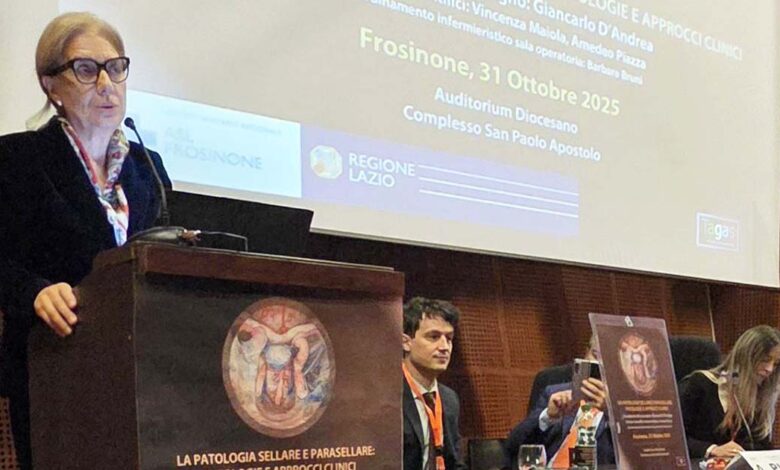 La dottoressa Maria Giovanna Colella interviene al convegno sulla patologia sellare e parasellare a Frosinone.
