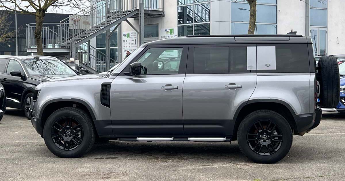 Land Rovere Defender a