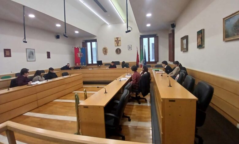 Foto seduta () copia