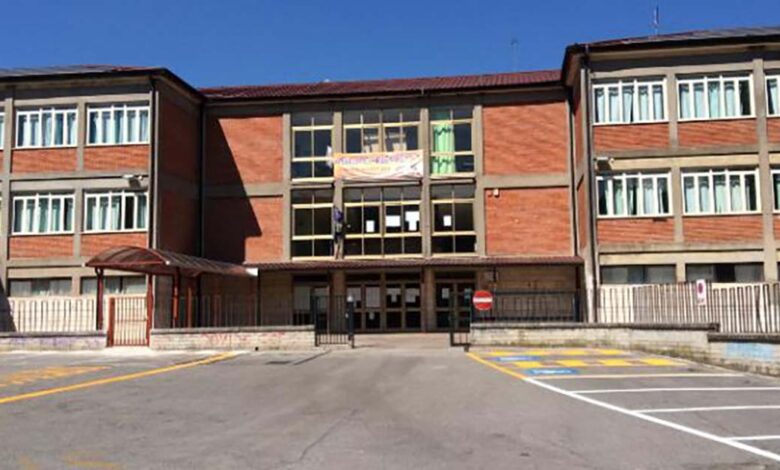 La scuola ''Mastrogiacomo'' sede centrale dell'Istituto comprensivo primo copia