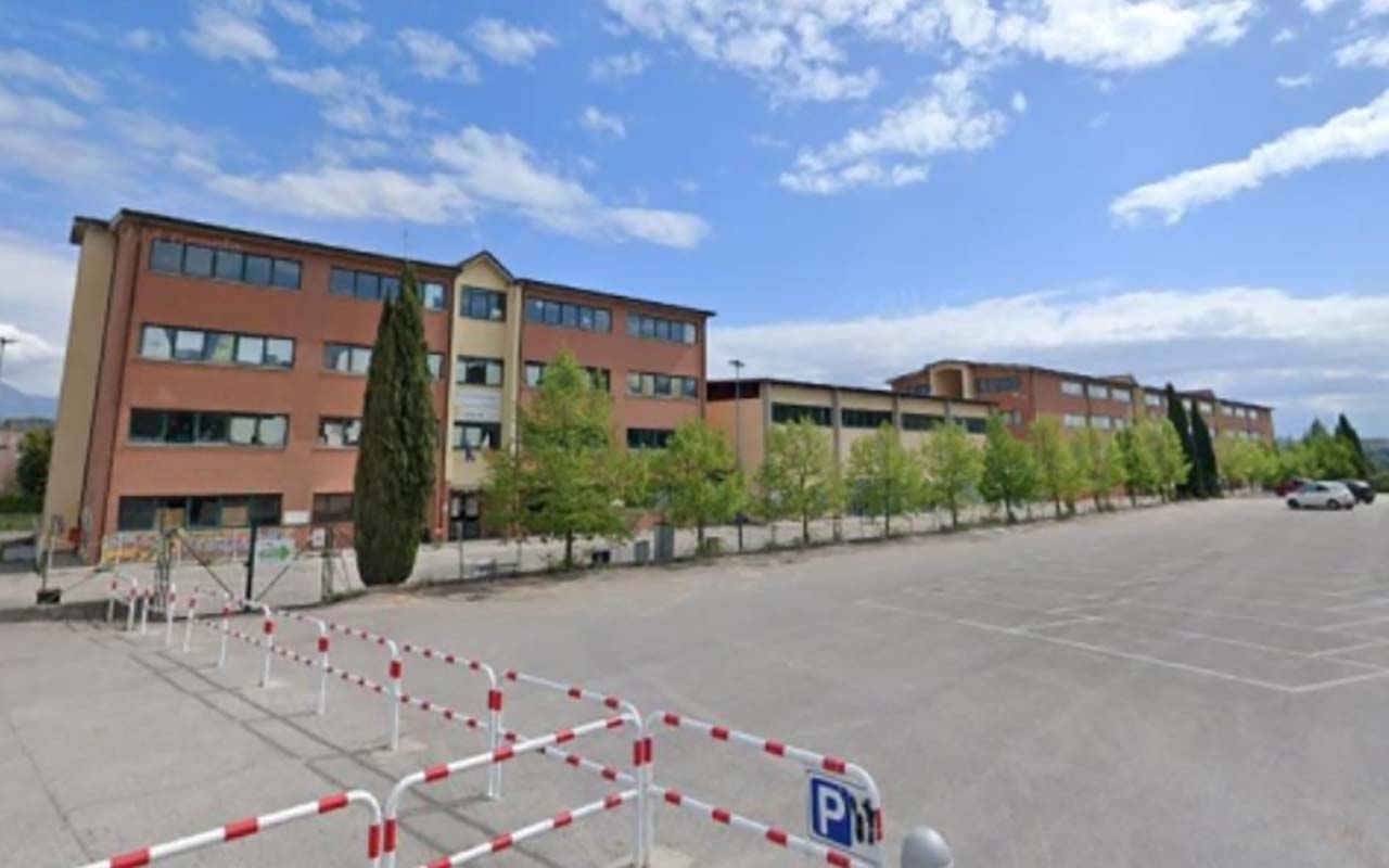 scuola frosinone