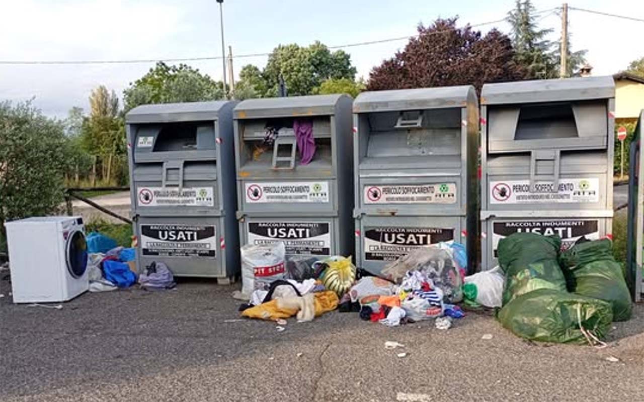 Raccolta abiti usati