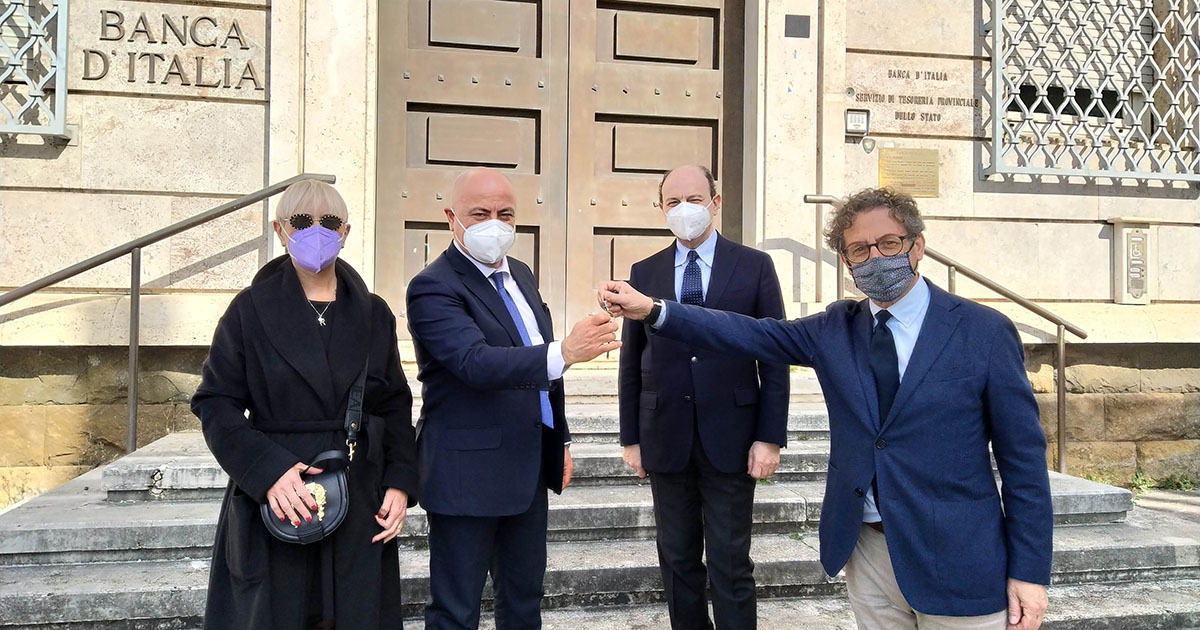 Frosinone FROSINONE – L’ex Banca d’Italia diventa palazzo comunale Nuovo Comune di Frosinone