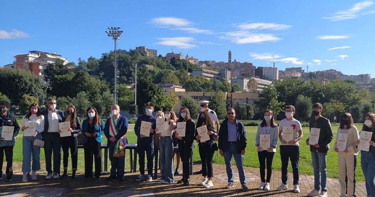 Frosinone FROSINONE – Solidiamo: assegnati i primi 800 premi e borse di studio solidiamo