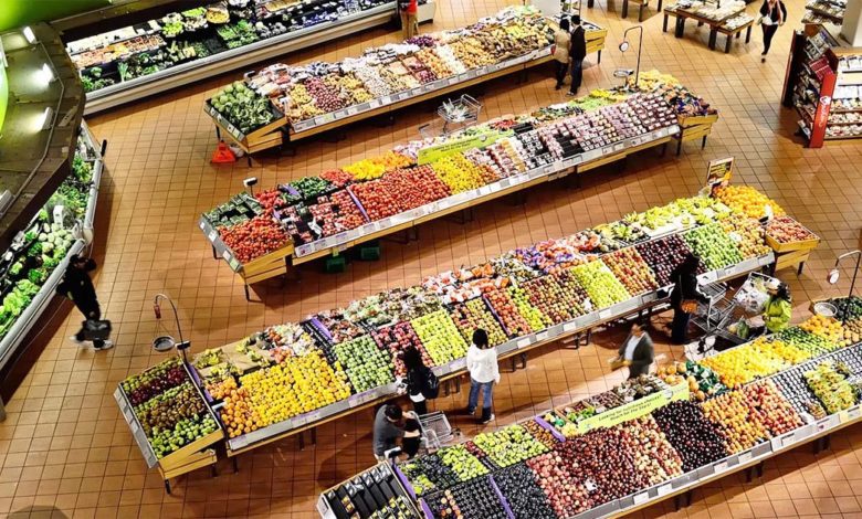 Prezzi generi alimentari alle stelle: ecco di quanto sono aumentati pasta, pane, latte, frutta e carne alimentari