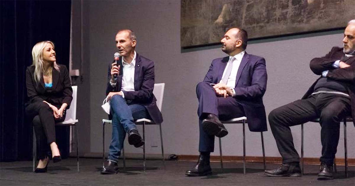 Cassino Presentato a Cassino il libro “Aboliamo la Juventus” Aboliamo la Juventus