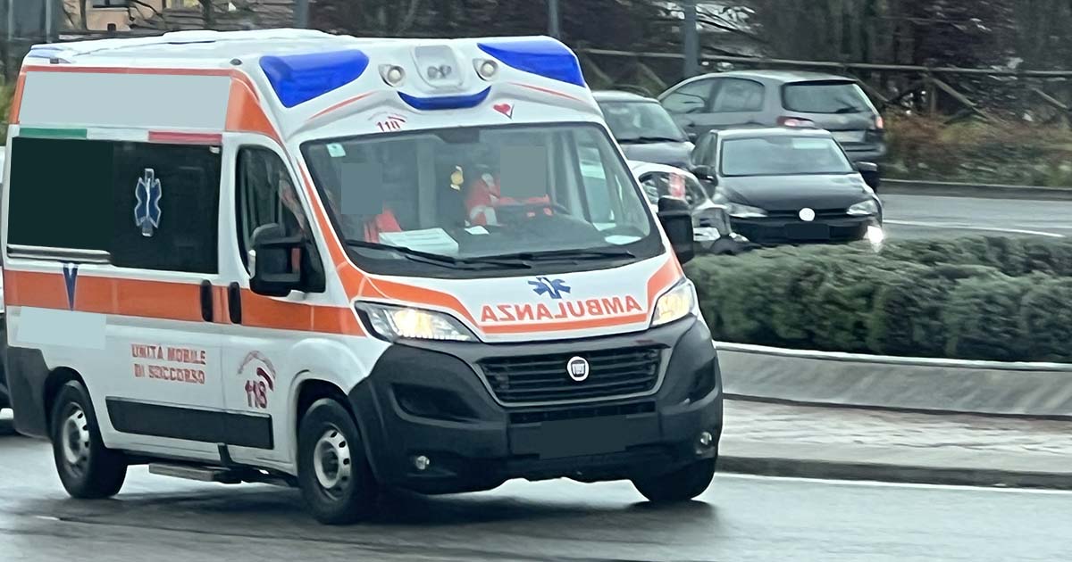Roma: incidente mortale nel pomeriggio Ambulanza