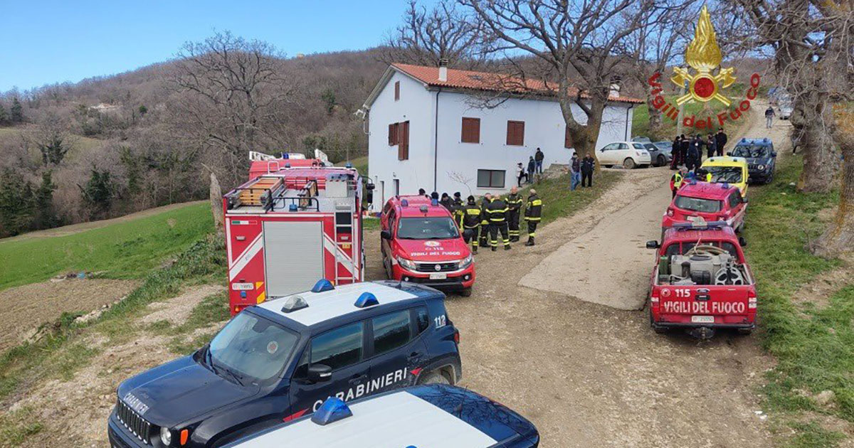 Un’immensa gioia dopo una notte di paura: la piccola Nicole è stata ritrovata viva Macchina dei soccorsi