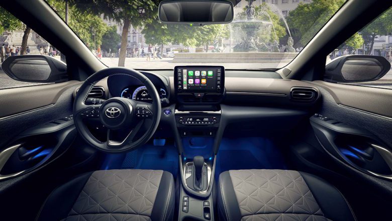 Toyota Yaris Cross Fino al 30 Aprile 2022: nuova Toyota Yaris Cross tua da 179 € al mese con finanziamento Toyota Easy Yaris Cross interni