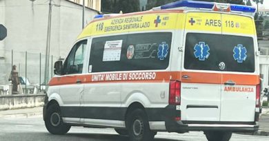 Frosinone Due incidenti stradali con diversi feriti Ambulanza